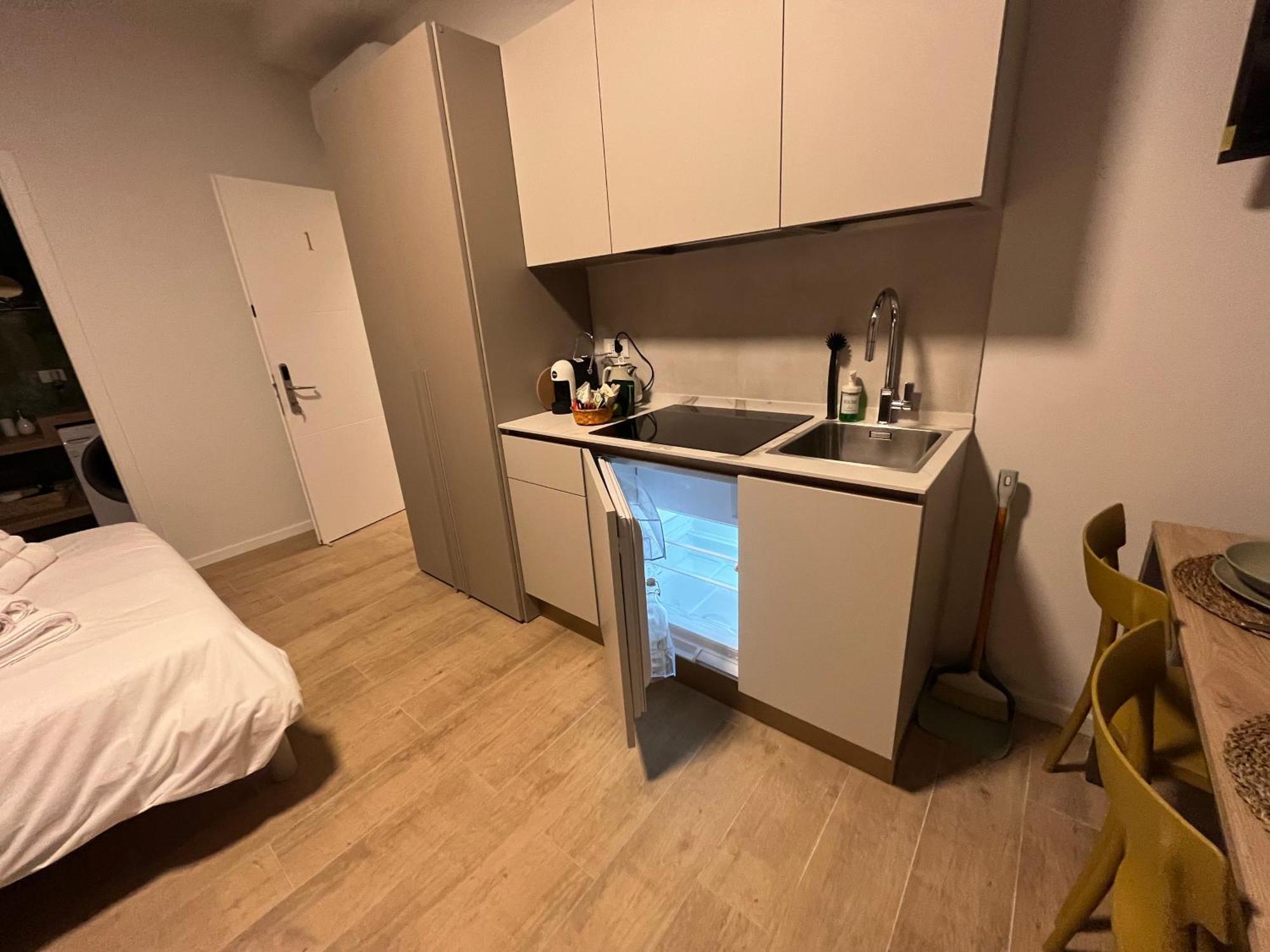 Calari Rooms - Monolocale Bolonia Zewnętrze zdjęcie